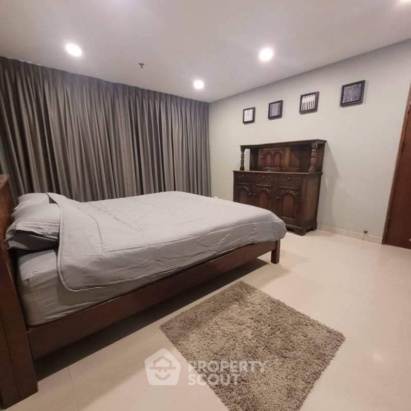 picture 105 Sqm 2-BR Baan Phrom Phong Near MRT Phetchaburi (ID 1439362) - 13/15
