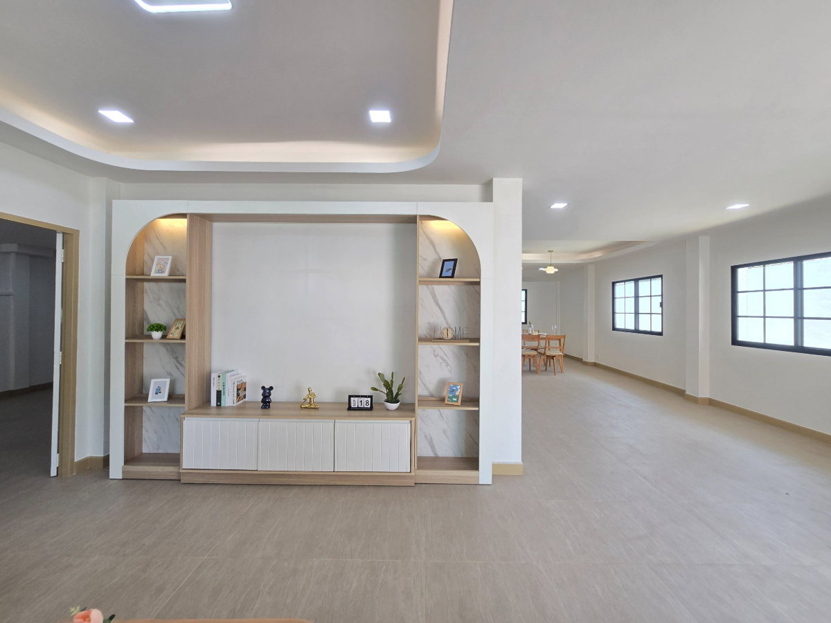 รูป บ้านเดี่ยว รีโนเวทใหม่ทั้งหลัง ทำเลดีเยี่ยม หลังมุมใน หมู่บ้านเอกกวิน ถนนเลียบคลองสอง เนื้อที่เยอะกว้างมาก สวย พร้อมอยู่ - รูปที่ 14/42