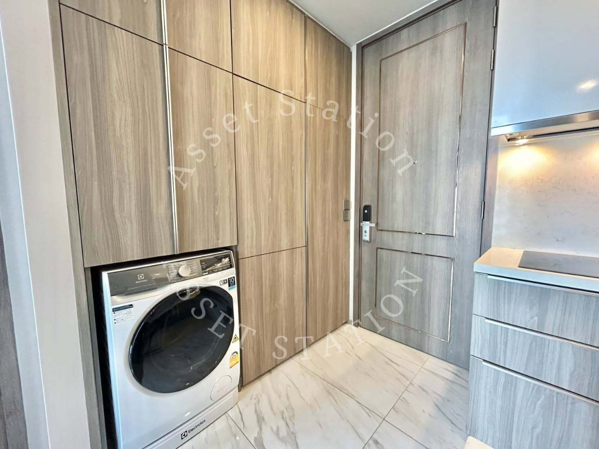 picture Celes Asoke | 🚅 Near BTS Asok Station and Terminal 21 - 8/9