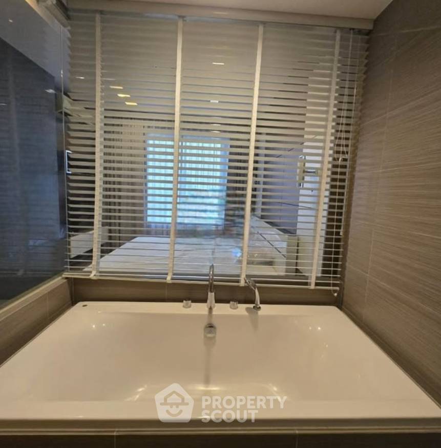 picture 200m To BTS Thong Lor: 2-BR At Siri At Sukhumvit (ID 3315447) - 2/3