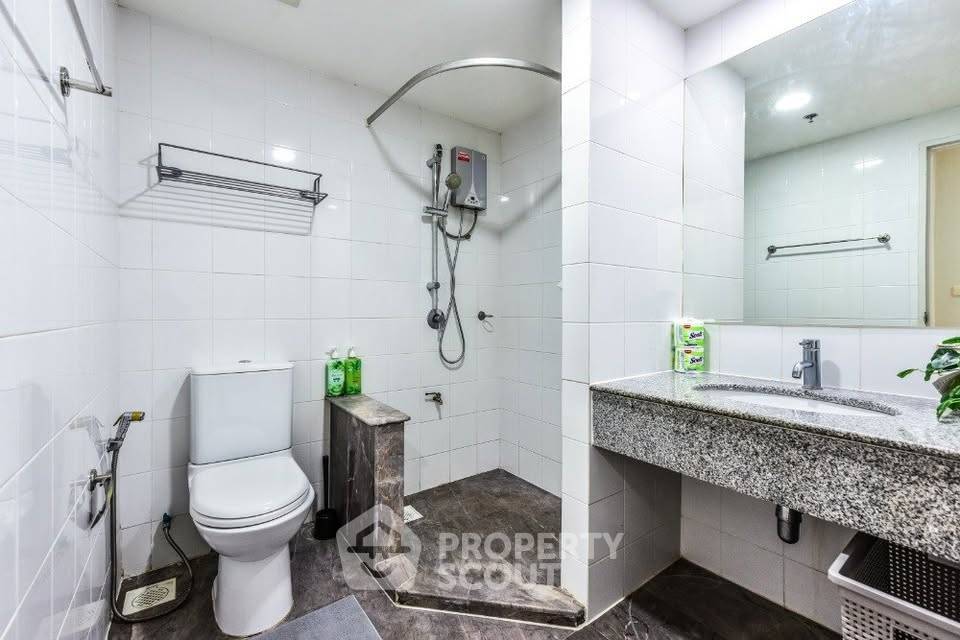 picture 2-BR Condo at The Master Sathorn Executive near BTS Krung Thon Buri (ID 3322295) - 9/9