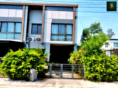 ขายทาวน์โฮม : ขายทาวน์โฮมหลังริมไม่มีบ้านฝั่งตรงข้าม หมู่บ้านพลีโน่ | PLENO พระราม 9-กรุงเทพกรีฑา 2  ซอยกาญจนาภิเษก 25 สะพานสูง