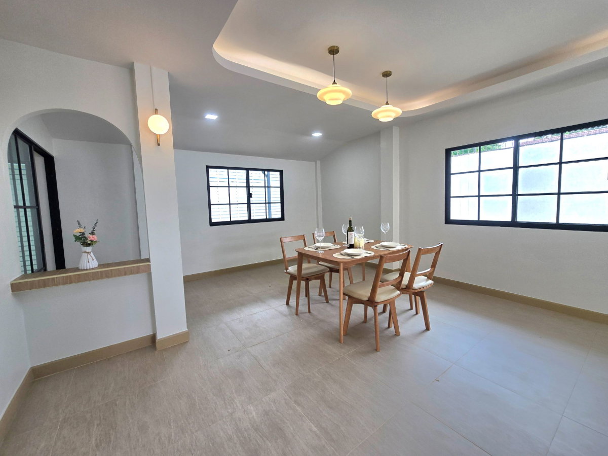 รูป บ้านเดี่ยว รีโนเวทใหม่ทั้งหลัง ทำเลดีเยี่ยม หลังมุมใน หมู่บ้านเอกกวิน ถนนเลียบคลองสอง เนื้อที่เยอะกว้างมาก สวย พร้อมอยู่ - รูปที่ 17/42