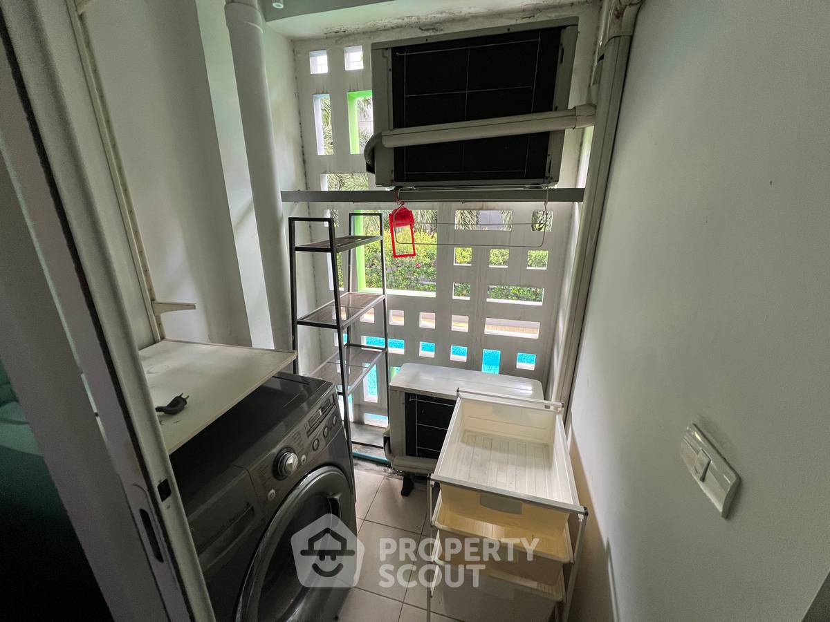 picture 1-BR Condo For Sale At I-Biza Condominium RCA, Bang Kapi (ID 3322398) - 7/10