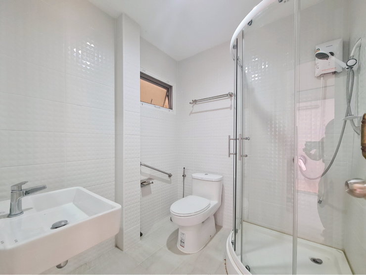 picture Luxury Detached Home for Rent — Sutthisan Area  7 Bedrooms  7 Bathrooms 512 SQ.M. - 33/47