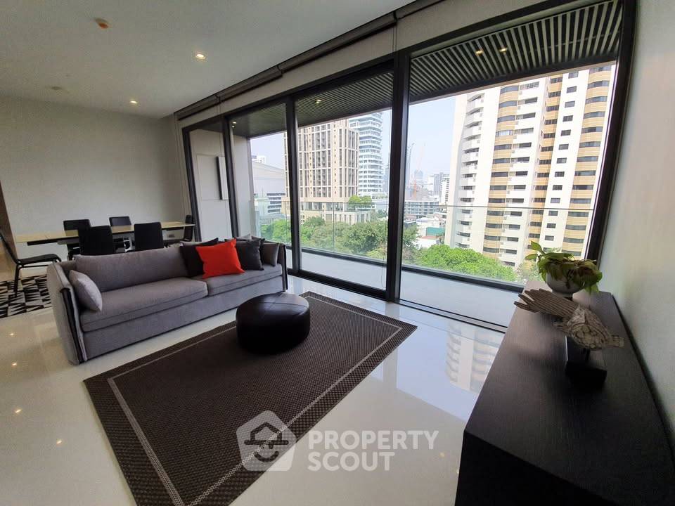 รูป ใกล้ BTS Phrom Phong เพียง 100 ม. | คอนโด 2 ห้องนอน Vittorio Sukhumvit 39 (ID 3311263) - รูปที่ 2/5