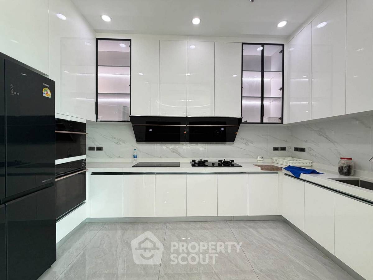 รูป คอนโด 4 ห้องนอน 365 ตร.ม. Supalai Oriental Sukhumvit 39 MRT เพชรบุรี (ID 3322210) - รูปที่ 14/21