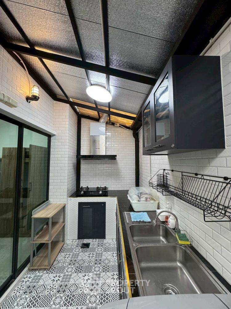 3-bed townhouse for sale, 140 sqm, 20.3 sq wah, Rat Burana