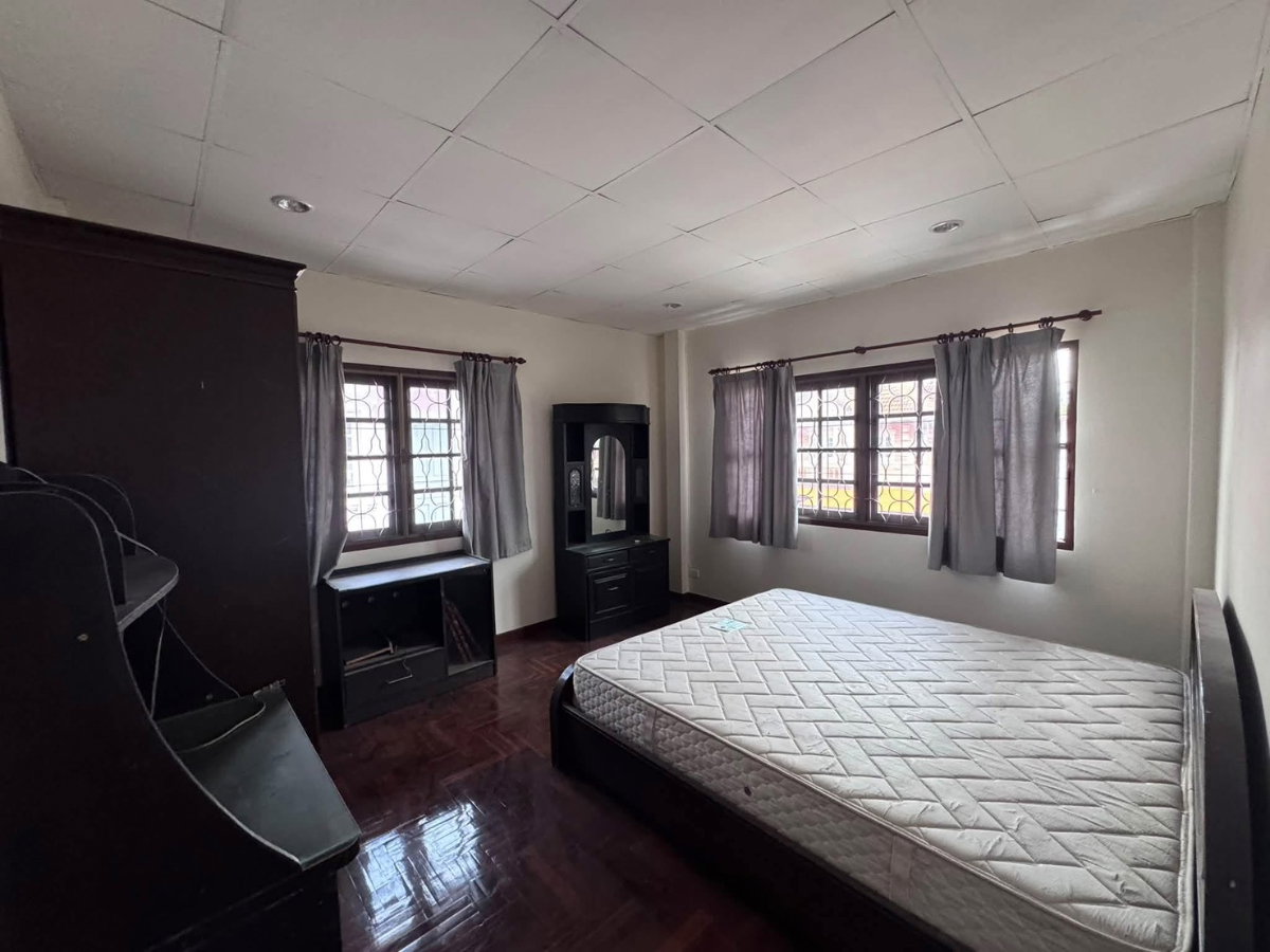 รูป ✨Hot Deal🏘️ให้เช่าบ้านเดี่ยว หมู่บ้านมณียา ซอยท่าอิฐ  |  เฟอร์นิเจอร์ครบ พร้อมเข้าอยู่ ทำเลดี ใกล้รถไฟฟ้า | สนใจ@sacondo - รูปที่ 12/19