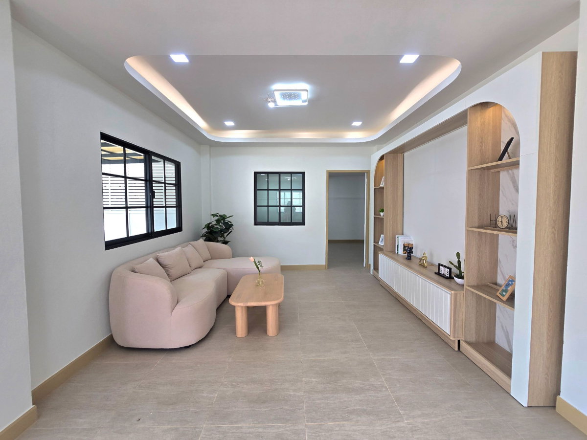 รูป บ้านเดี่ยว รีโนเวทใหม่ทั้งหลัง ทำเลดีเยี่ยม หลังมุมใน หมู่บ้านเอกกวิน ถนนเลียบคลองสอง เนื้อที่เยอะกว้างมาก สวย พร้อมอยู่ - รูปที่ 16/42