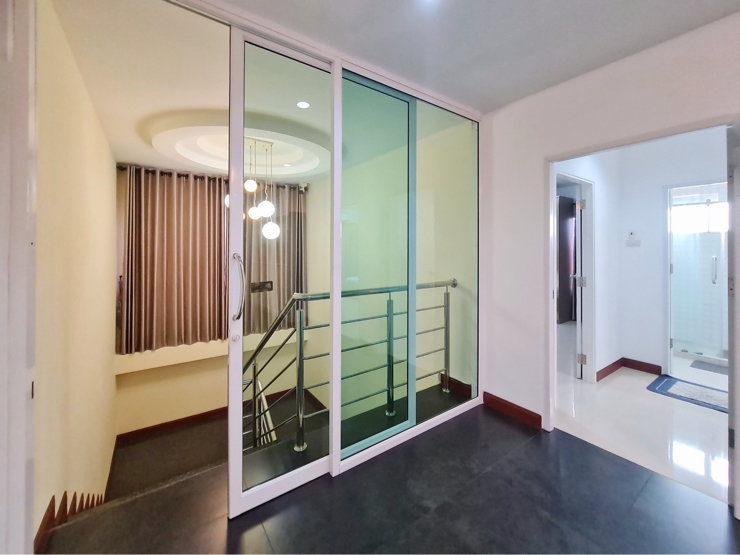 picture Luxury Detached Home for Rent — Sutthisan Area  7 Bedrooms  7 Bathrooms 512 SQ.M. - 27/47