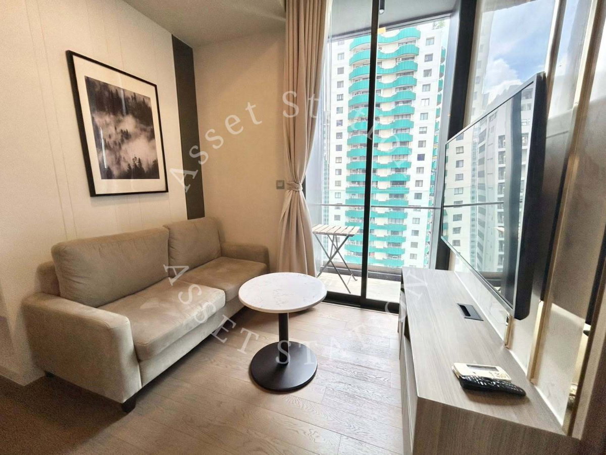 picture Celes Asoke | 🚅 Near BTS Asok Station and Terminal 21 - 2/9