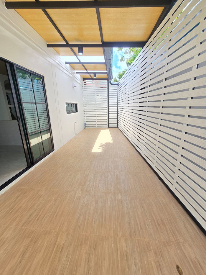 รูป บ้านเดี่ยว รีโนเวทใหม่ทั้งหลัง ทำเลดีเยี่ยม หลังมุมใน หมู่บ้านเอกกวิน ถนนเลียบคลองสอง เนื้อที่เยอะกว้างมาก สวย พร้อมอยู่ - รูปที่ 25/42