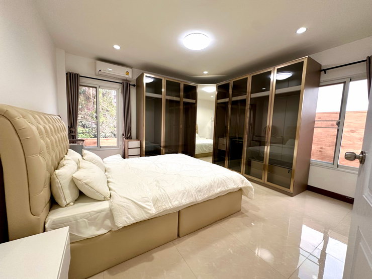 picture Luxury Detached Home for Rent — Sutthisan Area  7 Bedrooms  7 Bathrooms 512 SQ.M. - 41/47