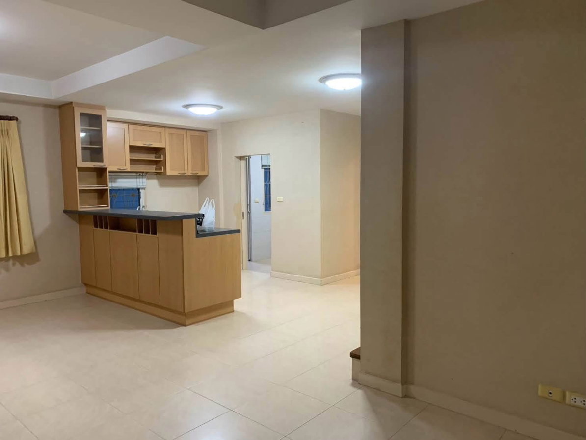 รูป ✨Hot Deal🏘️ให้เช่า หมู่บ้านชลลดาโครงการคุณภาพจาก แลนด์ แอนด์ เฮ้าส์ | ใกล้ MRT สายสีม่วง  | สนใจ @sacondo - รูปที่ 4/21