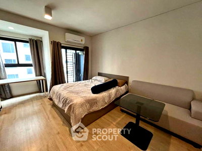 Condos for sale : 200m From BTS Wongwian Yai: 1-BR At Ideo Sathorn-Wongwian Yai (ID 3322257)