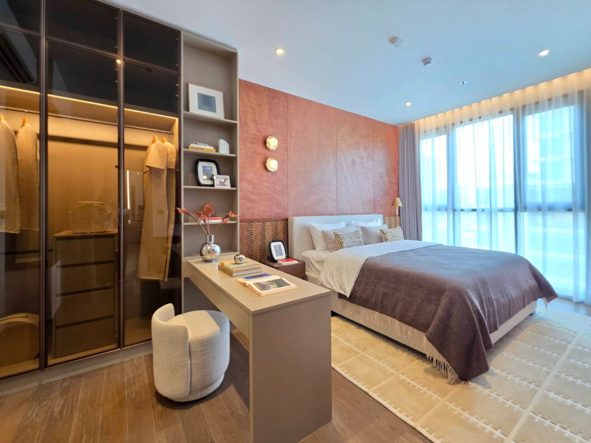 รูป ​เวีย อารีย์ คอนโดลักซ์ชูรีดีไซน์ Live in a Work of Art! พื้นที่ใหญ่ 45.25-286 ตร.ม. Pet-Friendly เริ่ม 19.99 ลบ. Line: @wsrcondo โทร 061-6161426 - รูปที่ 3/11