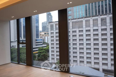 2-BR Condo at Tonson One Residence near BTS Chit Lom (ID 3319970)