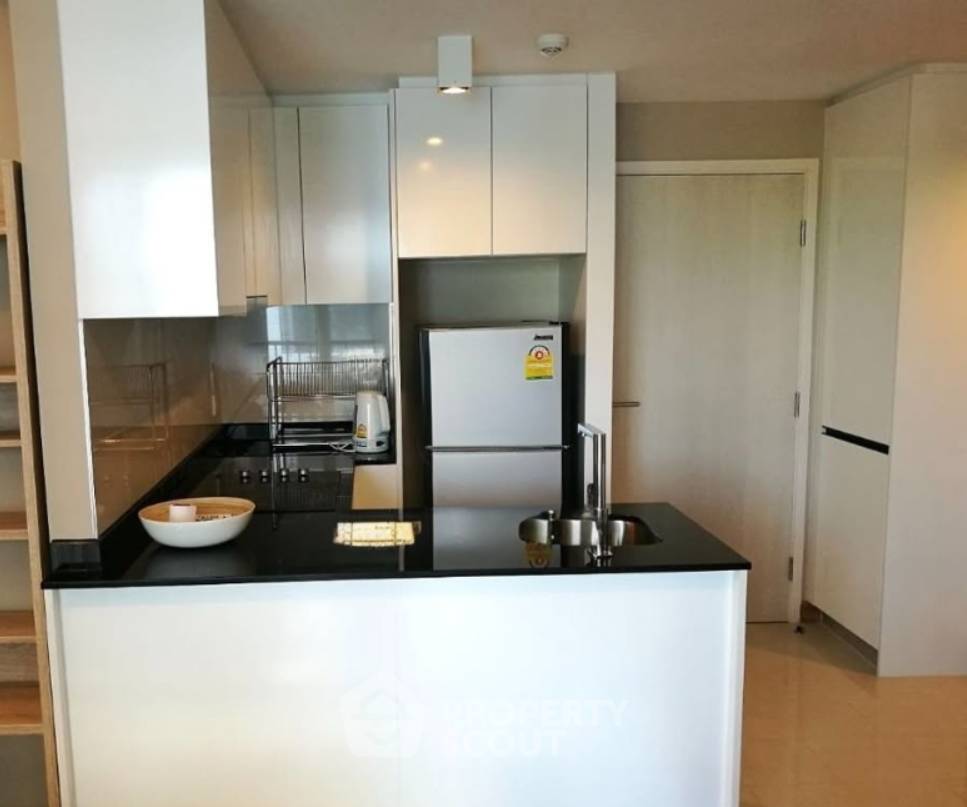 picture 2-BR Condo at Maestro 39 Sukhumvit 39 near BTS Phrom Phong (ID 3319814) - 2/3