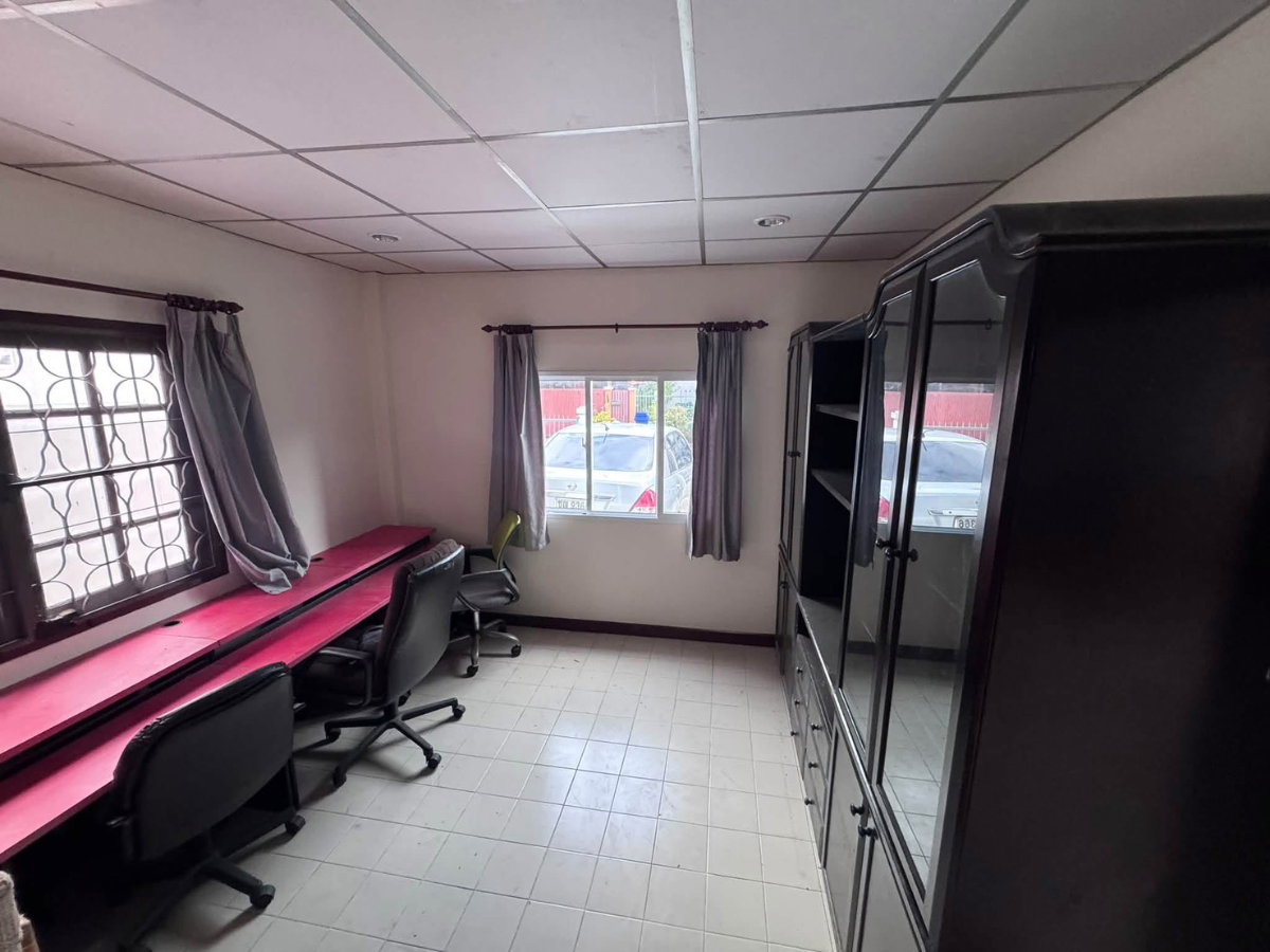 รูป ✨Hot Deal🏘️ให้เช่าบ้านเดี่ยว หมู่บ้านมณียา ซอยท่าอิฐ  |  เฟอร์นิเจอร์ครบ พร้อมเข้าอยู่ ทำเลดี ใกล้รถไฟฟ้า | สนใจ@sacondo - รูปที่ 16/19