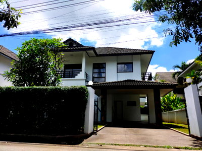 Houses for rent Hang Dong Chiang Mai : 🏡✨ FOR RENT 👉 2-Storey Detached House | 3 Bedrooms | Near International Schools & Kad Farang | Only THB 12,500/Month ✨🏡