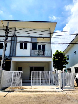 Townhouses for sale Phet Kasem : For Sale Townhouse/Townhome  , The Miracle Phetkasem 63 Project 3 , wide frontage , MRT-Lak Song , Lak Song , Bang Khae , Bangkok , CX-123006 ✅ Live chat with us ADD LINE @connexproperty ✅