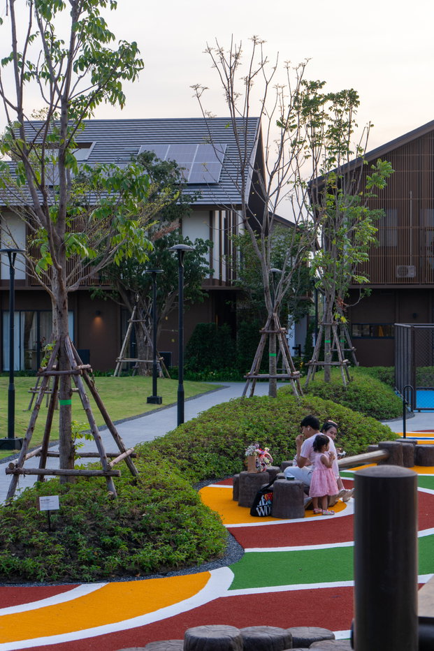 รูป ขายบ้านหรู มือ1 โครงการ Essentia Rama 2 | ราคา 14-36 ล้านบาท | 65-102 ตร.ว. | 4 ห้องนอน 5 ห้องน้ำ 6 ที่จอดรถ | - รูปที่ 67/68