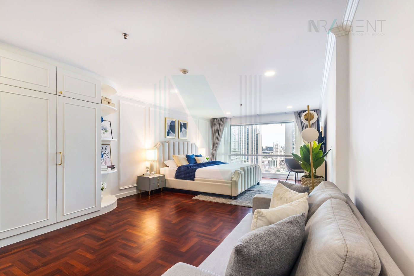 picture For Rent Condo SUKHUMVIT SUITE Building -, Floor 24,3 bed room, Room size 200 sqm - 3/8