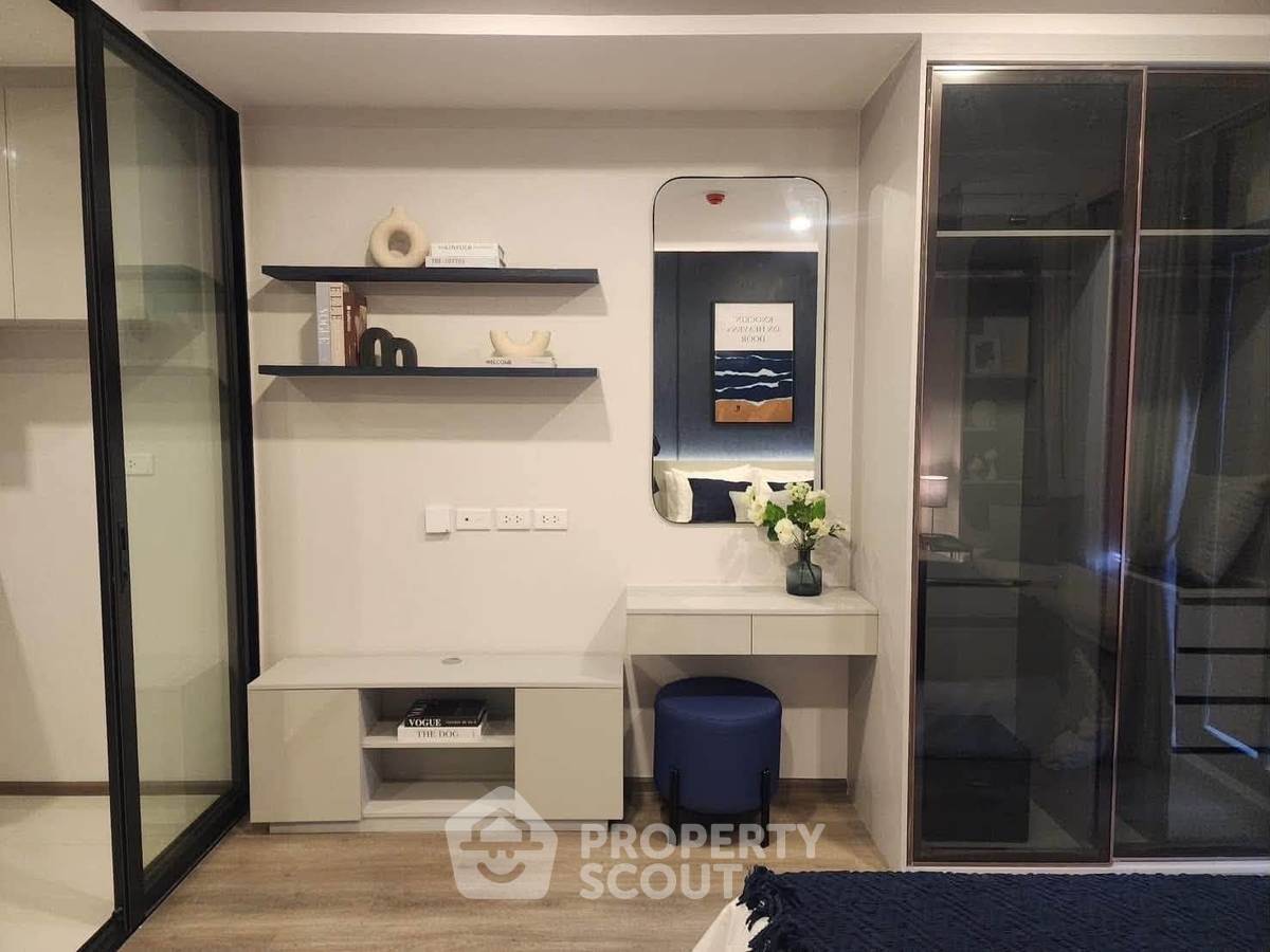 picture 200m To MRT Huai Khwang | 1-BR At SOHO Bangkok Ratchada (ID 3319803) - 4/12