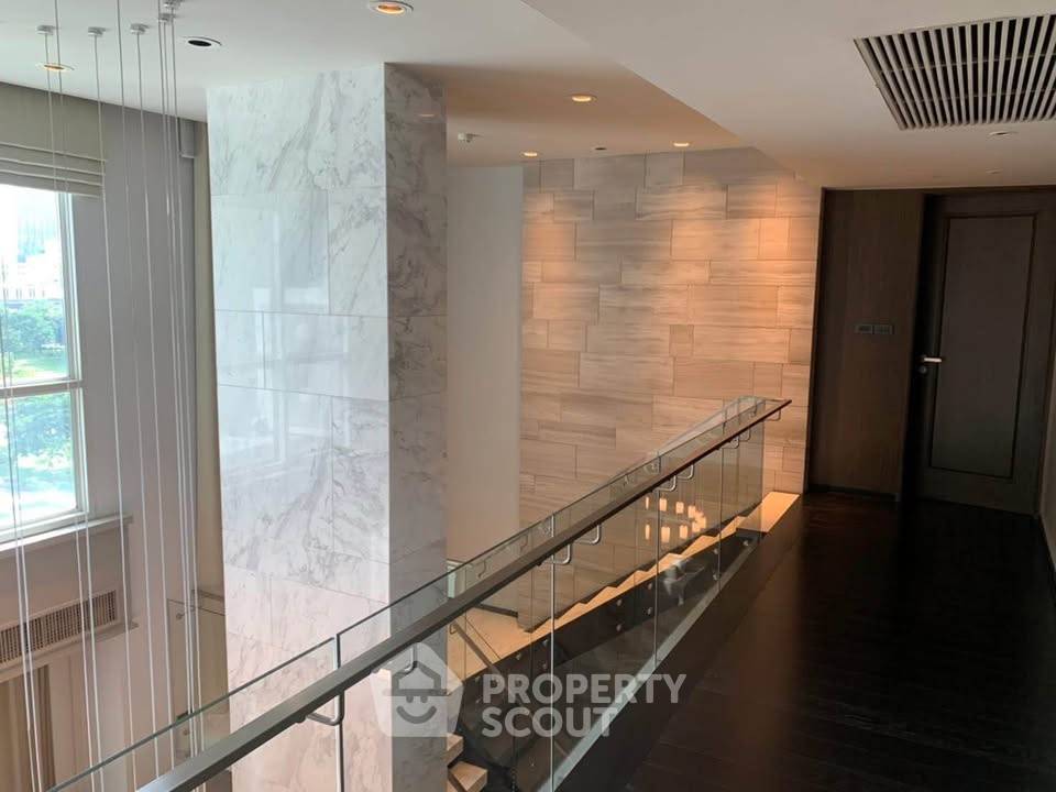 picture 3-BR Condo at The Crest Sukhumvit 24 near BTS Phrom Phong (ID 3201335) - 15/17
