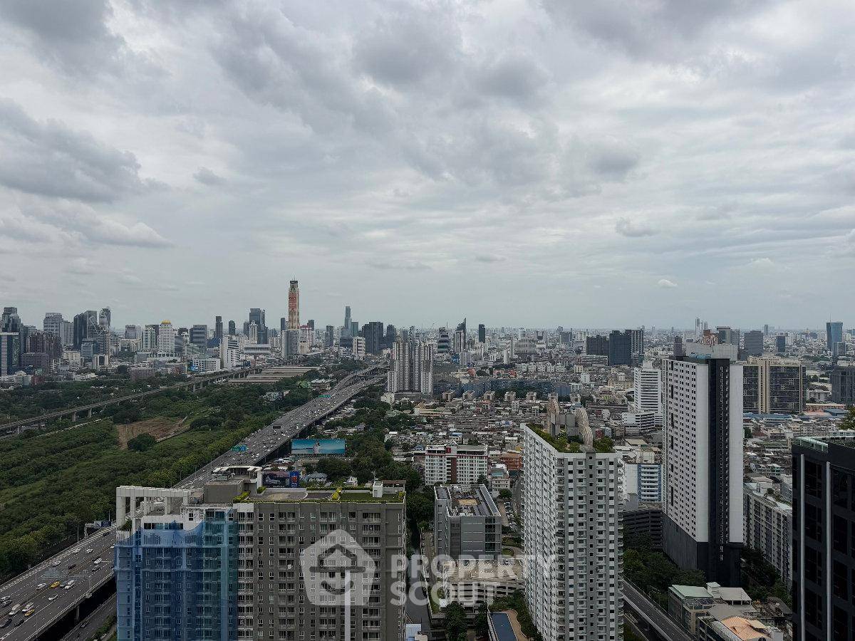 picture 2-BR Condo Life Asoke - Rama 9 Near MRT Phra Ram 9 (ID 3185878) - 9/9