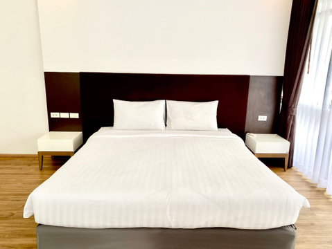 2 ห้องนอน | 2 ห้องน้ำ | BTS Nana | 120 ตร.ม. | 51,000 บาท/เดือน | ชั้น 15 — Nantiruj Tower กรุงเทพฯ