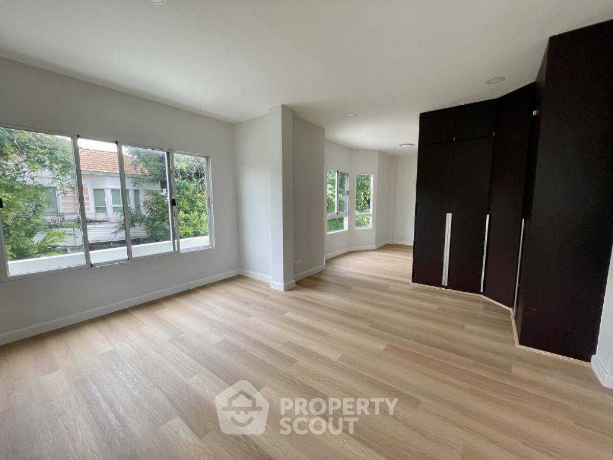 รูป บ้าน 3-ห้องนอน ใน บางขุนกอง (ID 1698575) - รูปที่ 4/6