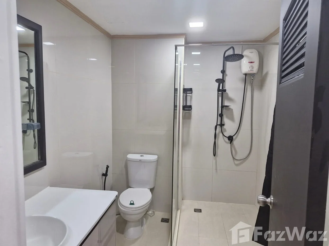picture 3 bedrooms for rent at D.S. tower 2 5612353 - 2/5
