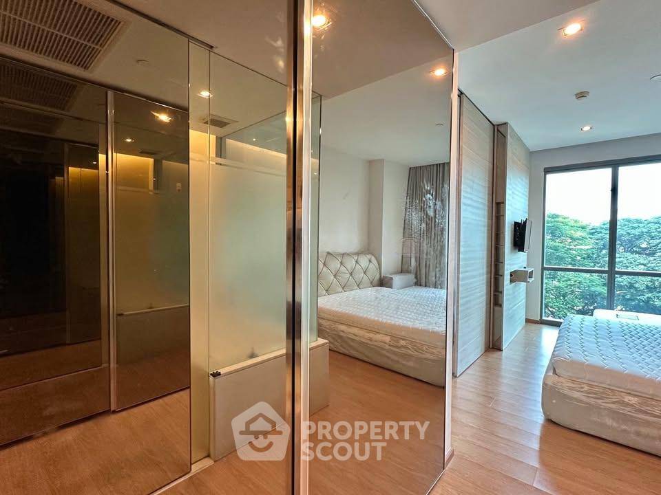 รูป คอนโด 1-ห้องนอน ที่ เดอะ รูม สุขุมวิท 21 ใกล้ MRT สุขุมวิท (ID 3298173) - รูปที่ 2/4