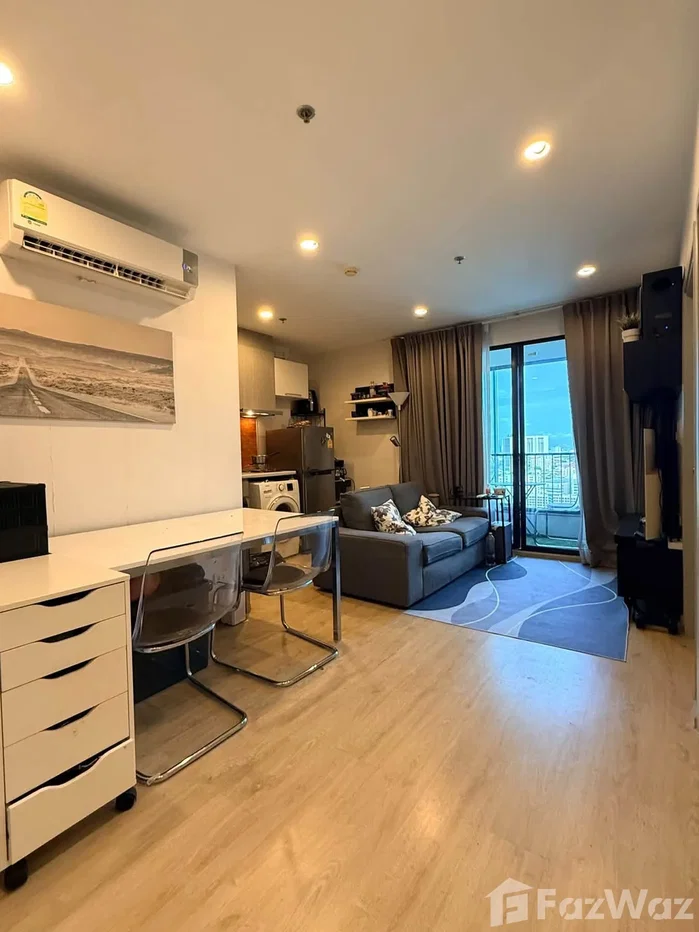 picture 2 Bedroom Corner Unit For Sale 6796373 - 2/8