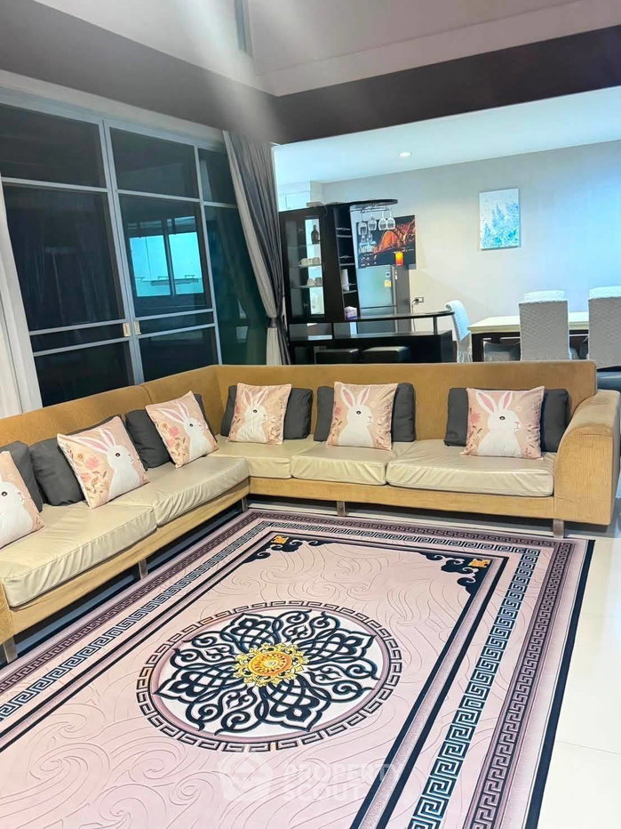 picture Spacious 3-BR 356 Sqm Villa At Nagawari Pool Villas (ID 3326435) - 4/9