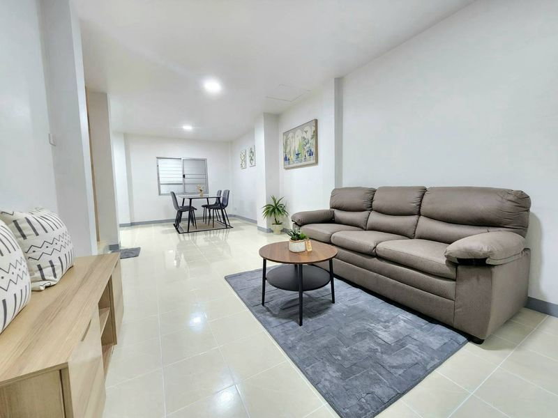 รูป ขายทาวน์โฮมรีโนเวทใหม่ ม.อิสเทิร์นแลนด์3 ศรีราชา - รูปที่ 4/20