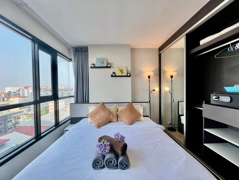 Condo for sale, The Base Pattaya, The Base Central Pattaya, 29.77 sq m., near Central Pattaya, Fully Furnished, high floor, city view, 3,600,000 baht.