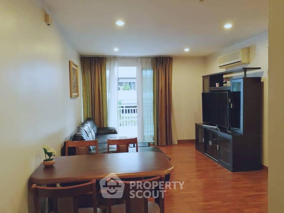 รูป คอนโด 2 ห้องนอน Baan Siri Sukhumvit 13 Condominium ห่างจาก ARL มักกะสัน 400 ม. (ID 3323803) - รูปที่ 1/6