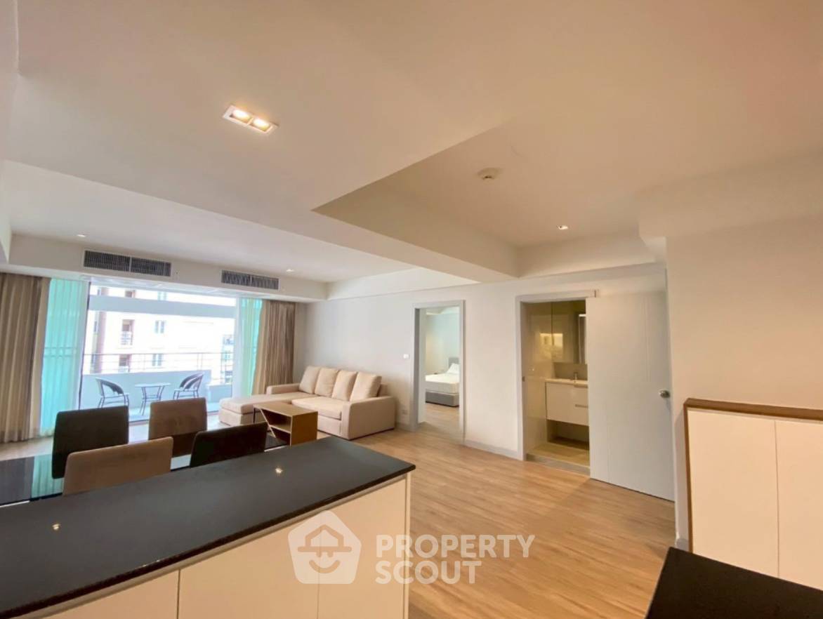 picture 2-BR Condo at Villa Bajaj near MRT Sukhumvit (ID 3133673) - 1/7