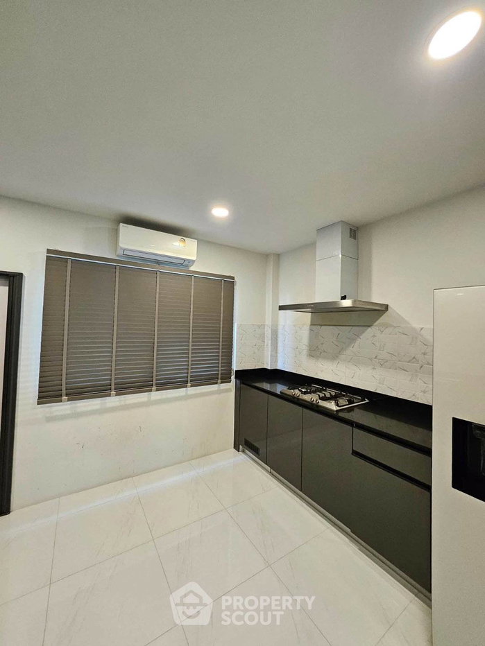picture Spacious 5-BR 416 Sqm House At The City Bangna (ID 3324117) - 13/13