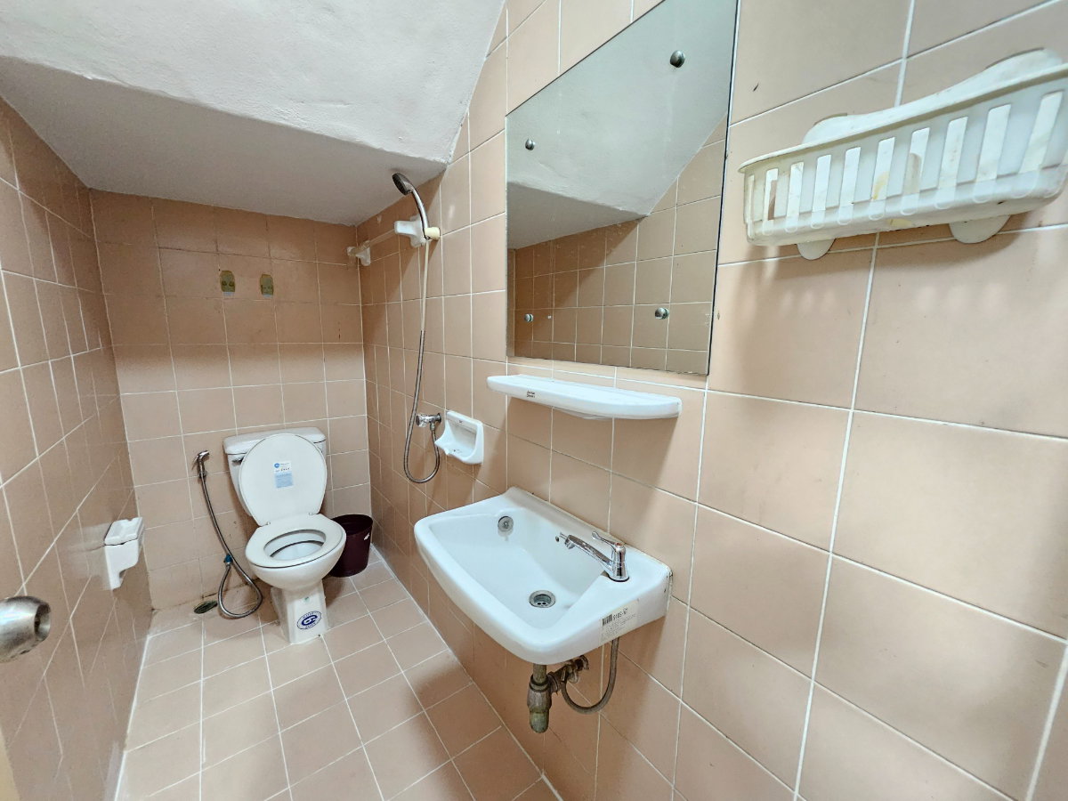 รูป ขาย ทาวน์โฮม หมู่บ้านสินทรัพย์นครการ์เด้น 19.80 ตร.ว. 4 ห้องนอน รีโนเวทใหม่ ราคา 2.1 ล้านบาท - รูปที่ 6/15
