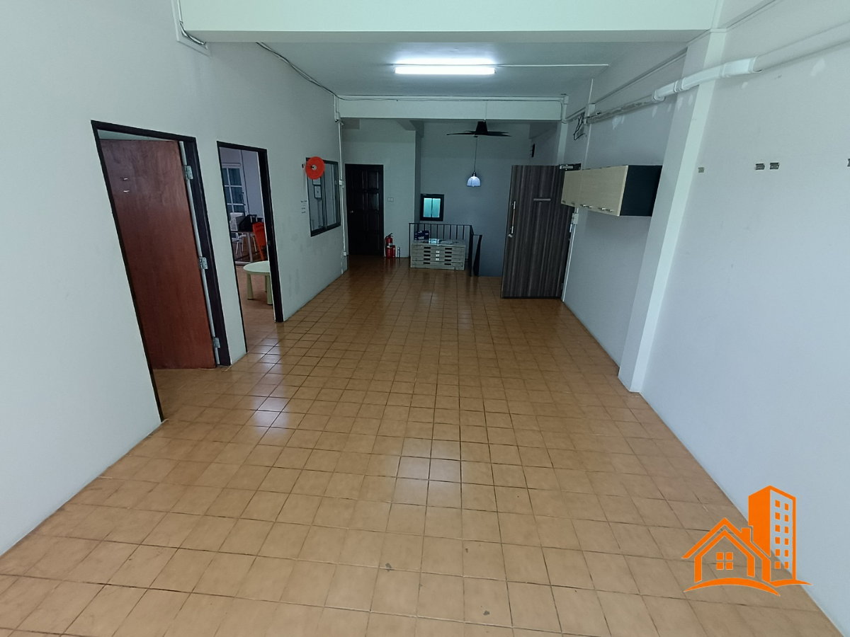 picture Mixed-use building (Office, Warehouse, and Residential Quarters) - 7/25