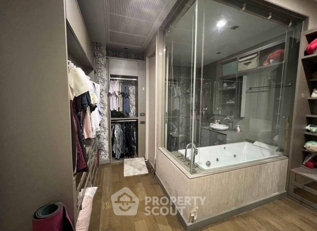 picture 200m To BTS Victory Monument | 2-BR Condo At M Phayathai (ID 3287492) - 5/5