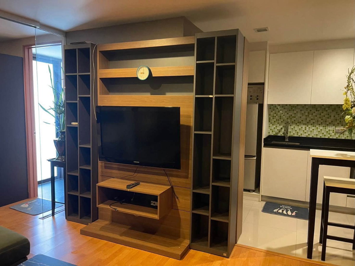 รูป Rent : XVI The Sixteenth condominium ใกล้ MRT-ศูนย์การประชุมแห่งชาติสิริกิติ์ ราคา 19,000 บาท  เฟอร์+เครื่องใช้ไฟฟ้าครบ ติดต่อ Line :@551txomc  - รูปที่ 3/11