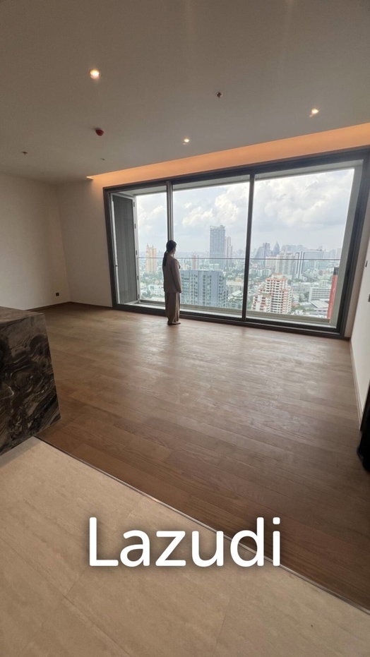 picture Via Ari 90 sqm Skyline Condo on Floor 20 in Phaya Thai - 3/19
