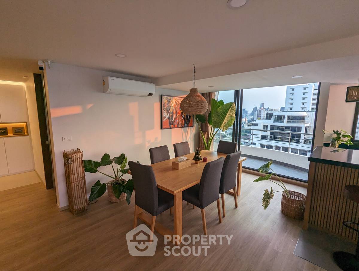 รูป 159 ตร.ม. 2 ห้องนอน ขายที่ Supalai Place Sukhumvit 39 ใกล้ BTS พร้อมพงษ์ (ID 3326479) - รูปที่ 2/9