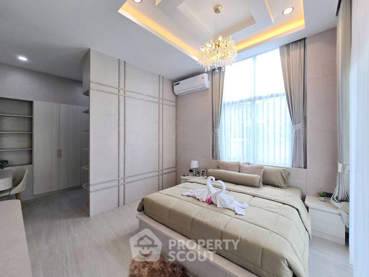 picture 4-BR Villa close to East Pattaya (ID 3314723) - 7/37