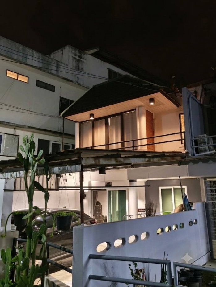 รูป ขายทาวน์เฮ้าส์รีโนเวทพร้อมอยู่ - รูปที่ 1/8